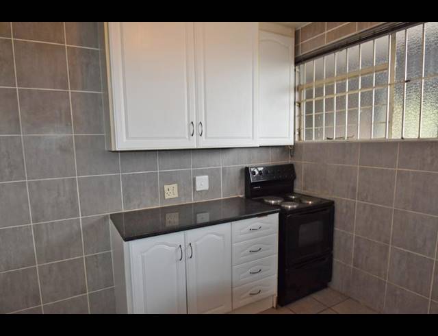 1 BEDROOM APARTMENT FOR SALE IN SANDRINGHAM